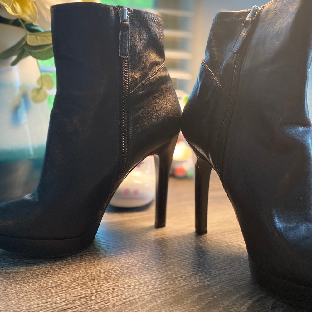 Nine West Black Stiletto Boots with Side Zipper